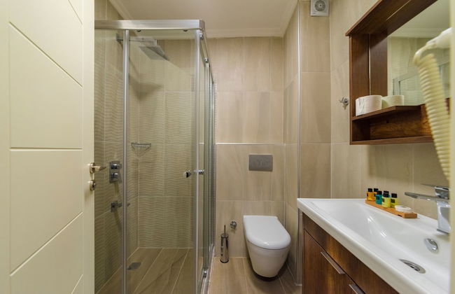 Joy Suites - Photo 73