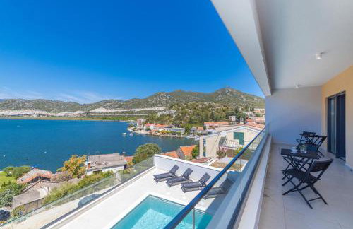 Familiy Villa Navis with heated pool - Photo 85