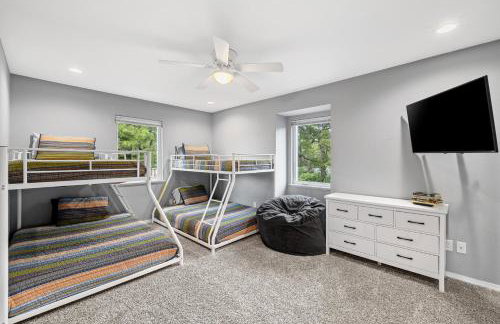 Lake Retreat Hot Tub Game Room Grill - Foto 29