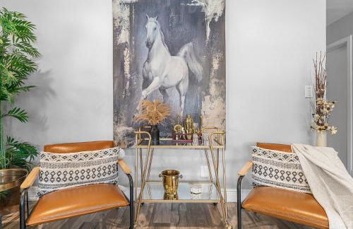 Coastal Harbor, King Bed, Pickleball Gear, Golf set, BBQ- 1 dollar rides to Beach, by Maven Vacation Rentals - Foto 58