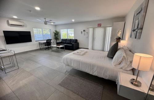 Cozy Unit wMini-Golf Balcony - Photo 25