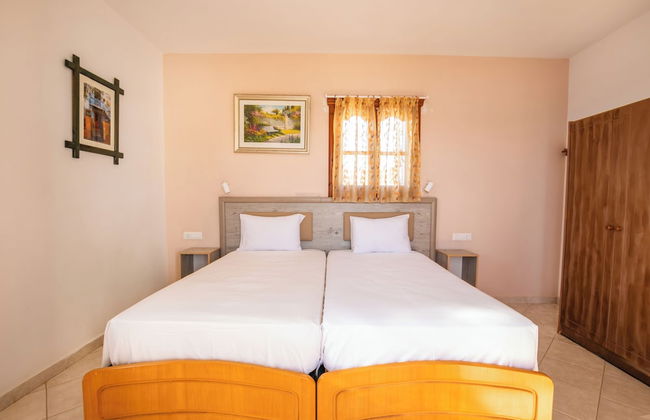 Arhontiko Hotel - Photo 35