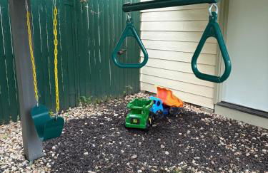 Quantico 3 BR SFH King Beds Game Room Walk to Train Station - Foto 52