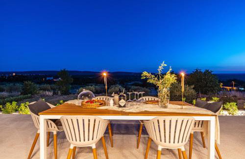 Villa Matea - heated pool, peace, view - Photo 23