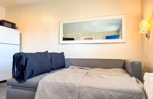 Downtown Area 2 Beds plus Sofa bed Sleep 6 Stylish - Foto 7