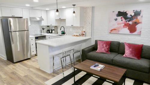 On DCs Doorstep Family Friendly 2 bed Cap Hill Apt - Permit - Foto 2