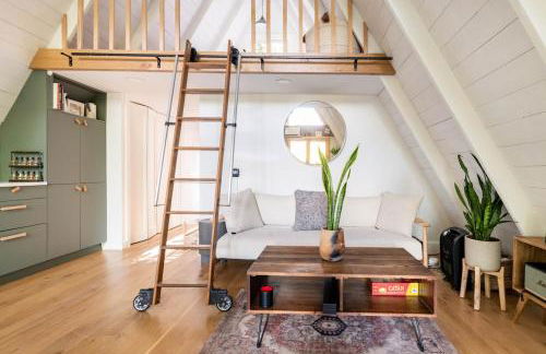 Modern A-Frame Cabin with Loft, Firepit and Grill - Foto 42