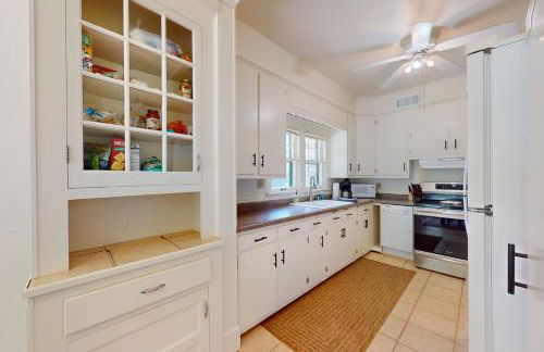 Flagpole Point - Photo 18