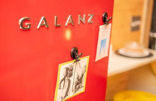 The Peach Perch - Ridgetop Tiny Home, and 20 Minutes to Asheville! - Foto 1