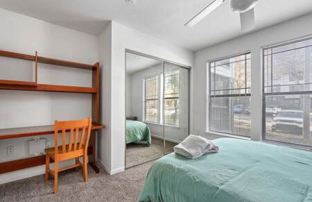 2 MI to USF + Long Term Stays allowed + Gym + Pool - Foto 20