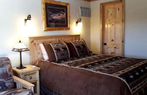 Rustic Mountain Retreat Perfect for Large Groups in Kingston, Idaho - Foto 8