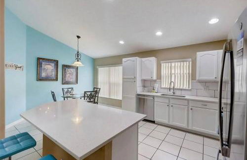 Disney 5 Bed Villa with free Private Pool, Hot Tub, Games in Solana Resort! - Foto 9