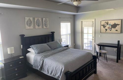 Gone Coastal! Large Heated pool home 30 min from beaches! - Foto 28