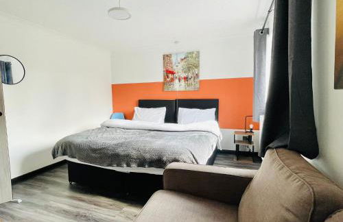 Burmer Central Bliss: Modern 3BR/1BA, Full Kitchen - Foto 20