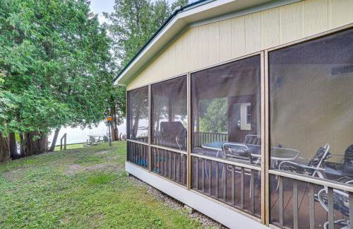 Waterfront North Hero Home with Screened Porch - Foto 27
