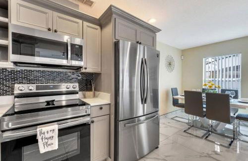 South Facing Pool, Close to Attractions, Remodeled - Foto 6