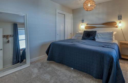 The Moby House Coastal Retreat with Ocean Views & Hot Tub - Foto 49