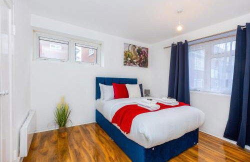 Queens Lodge - Photo 6