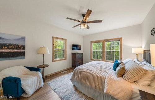 Mountain View Retreat with Large Swim Spa, Game Room - Foto 38