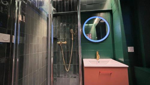 Appartement Thème Années 60' l Baignoire Jets l Clim l Netflix - Foto 4