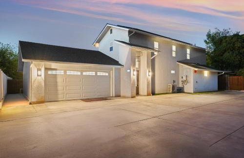 Entire Private Home with 3 Bedrooms 2 Bathrooms, with Garage, Gated Yard, King Bed House, Available Now - Foto 59