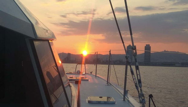 Balade en voilier au coucher de soleil - Foto 5