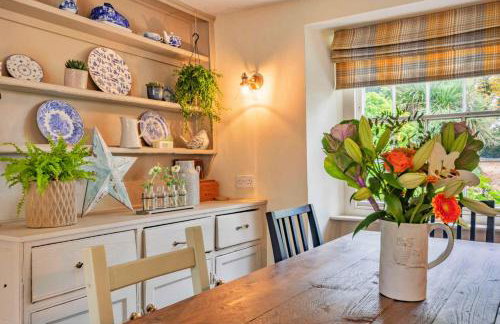 Finest Retreats - Islip Mill House - Beautiful Riverside Home - Photo 10