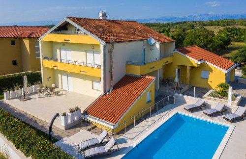 Villa Petra s bazenom, roštiljem i parkingom - Foto 11