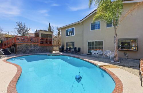 Colorful and Cozy Haven with Heated Pool - Foto 25