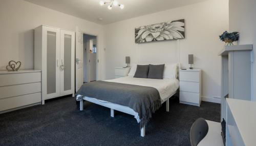 Hereford - Raven House - 4 Bedroom House Located West Of City, Sleeps 7 - Perfect For Contractors Or a Base For Exploring - Hosted By RENTMYHOUSE - Photo 1