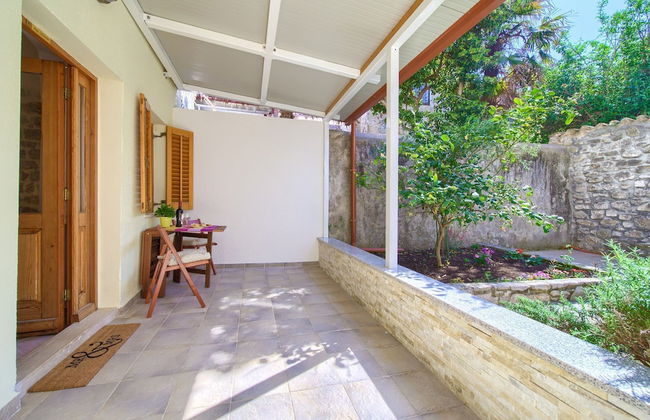 Chic and Charming Krk Downtown Apartments - Photo 36