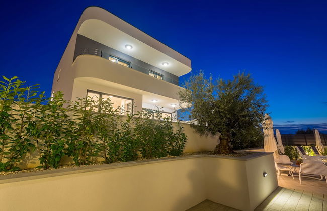 JAZZ at Rova Villa Sola - Foto 1