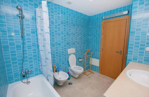 Fabulous Sunny Pool&Garden Condo by BeCherish - Foto 32