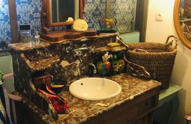 LOFT D ARTISTES AVEC PATIO AU PORT DE NICE - Photo 4