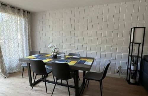 Contemporary bliss-newly renovated cozy villa! - Foto 59