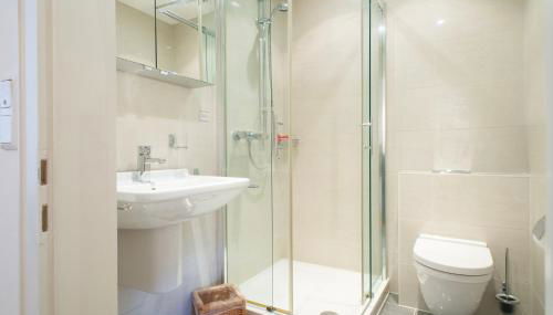 Apartment in stylish city villa - Foto 3, Shower