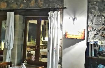 Breathtaking sea and Mountain views with Private pool, Peace full relaxing Villa with WiFi near Shops and Restaurants - Photo 51