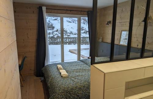 Chazelet - Avec terrasse et jardin - Photo 9