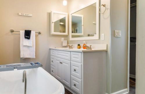 Franklin 4BR Escape, BBQ, Fire Pit, Sleeps 15 - Foto 19