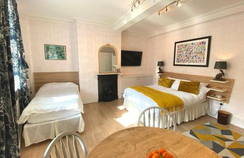 Deluxe Three Bed BnB in Henley-on-Thames near Station River & Town Centre - Foto 50