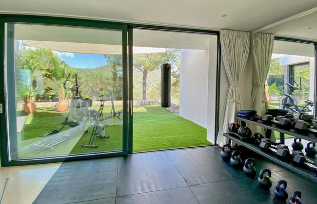 Villa With Multiple Outdoor Terrace - Foto 40