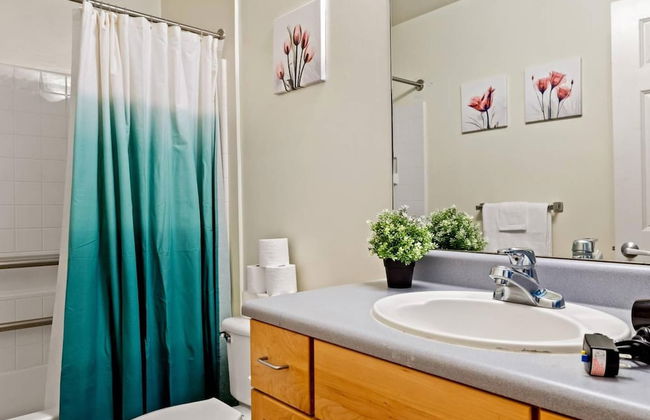 Historic Brick 2 Bedroom Getaway, Wifi - Foto 7