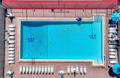 Palm Bay Club by Beachside Management - Photo 30