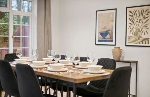 4 Bed House in Maidenhead, by ARP Homes, Driveway & Big Private Patio, Perfect Location for Business and Family Stays - Foto 6