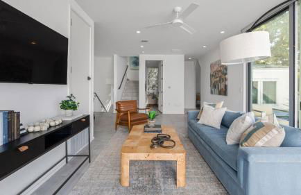 Sleeps 32 Private Compound w Putting Green Bouldin Collective by AvantStay - Foto 57