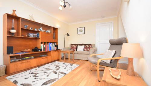 Birch End, Midhurst - Photo 4