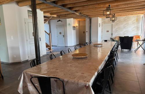 Gîte LE RABIOUZE - 4 épis, 15 pers, 22 couchages - Ancienne Bergerie rénovée, cachet d'origine conservé - Vue magnifique - Label Ecogîte - Foto 14