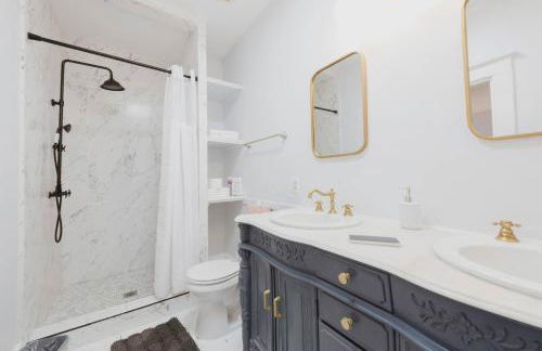 Newly Renovated 3BDR with Backyard Starland District - Foto 14