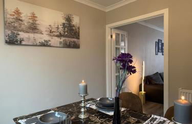 Charming 3 BR - NEC HS2- Long Stays Wifi Parking Airport - Foto 76