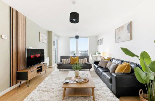 Sleek Apartment with Balcony - City Centre - Free Parking, Fast WiFi and 55'' Smart TV by Yoko Property - Foto 5